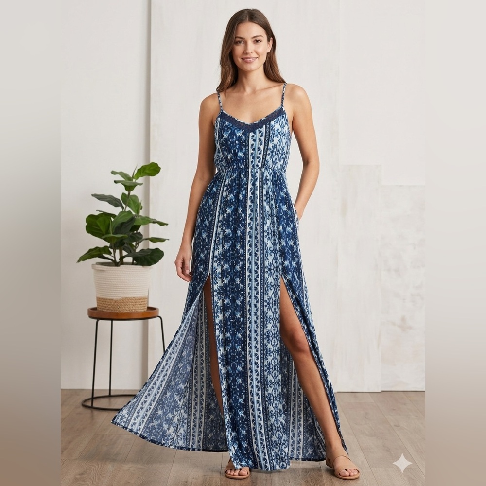 Mossimo Supply Co. Blue Printed Spaghetti-Strap Maxi Dress